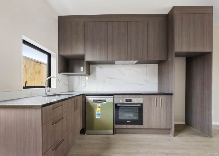  at 6/53 Archibald Road, Kelston, Waitakere City, Auckland
