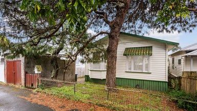  at 17 Carmen Avenue, Mount Eden, Auckland