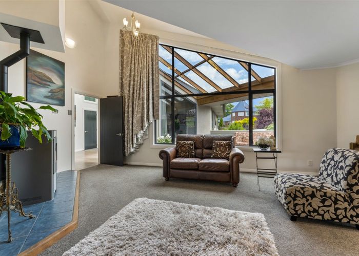  at 10 Sunninghurst Drive, Fairfield, Dunedin