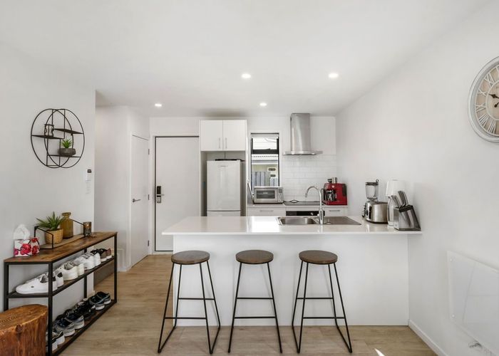  at 7/60  Hepburn Road, Glendene, Waitakere City, Auckland