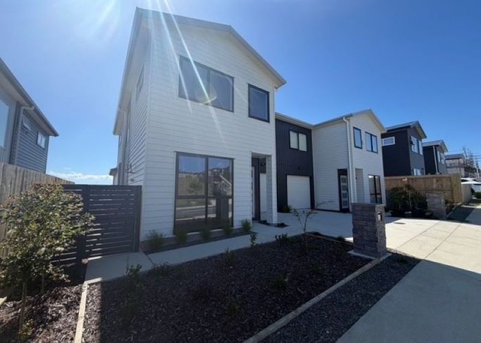  at 10 Kowaitau Avenue, Beachlands, Manukau City, Auckland