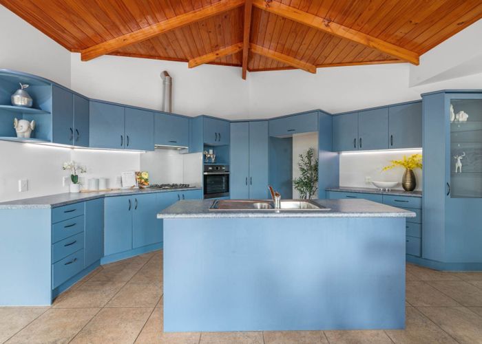  at 16 Cottesmore Place, Huntington Park, Manukau City, Auckland