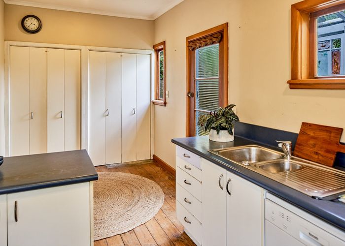  at 52 Standen Street, Karori, Wellington