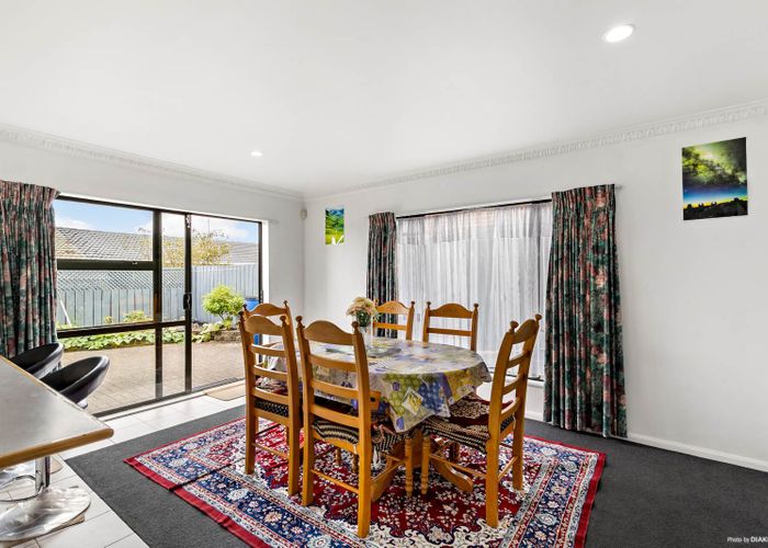  at 1/8 Benygloe Place, Highland Park, Auckland