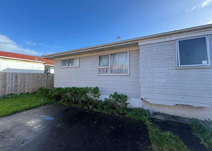  at 32 Sharland Avenue, Manurewa, Manukau City, Auckland