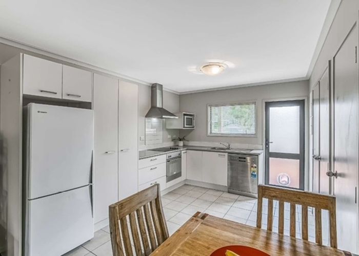  at 24/94 Glengarry Road, Glen Eden, Auckland
