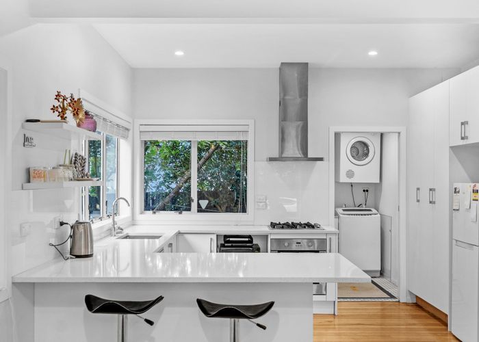  at 2 Fyfe Avenue, Papatoetoe, Manukau City, Auckland
