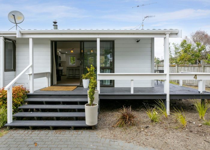  at 4 Kathleen Place, Rainbow Point, Taupo