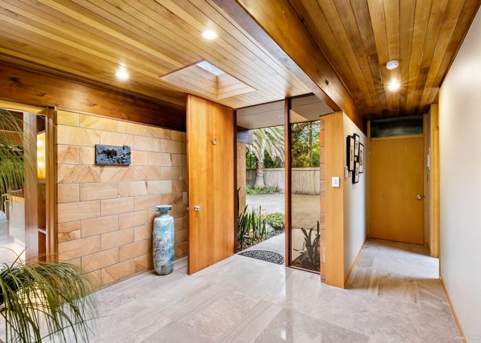  at 225 Seagrove Road, Waiau Pa
