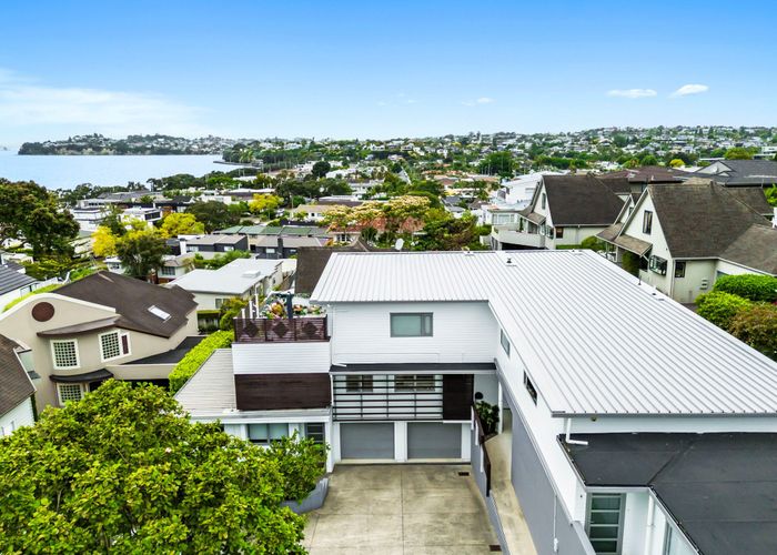  at 2/23 Holgate Road, Kohimarama, Auckland