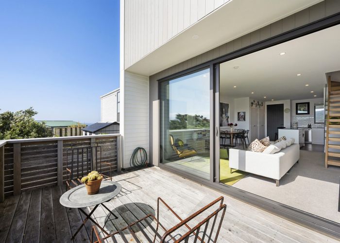  at 5/52 High Street, Island Bay, Wellington