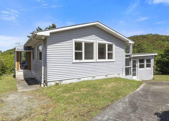 at 14 Maple Grove, Maungaraki, Lower Hutt