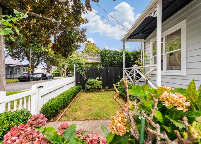  at 14 Cardwell Street, Onehunga, Auckland City, Auckland