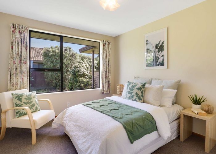  at 8 Algie Place, Avonhead, Christchurch