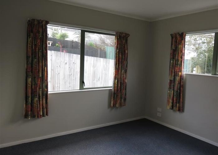  at 10a  Aldern Rd, Massey, Waitakere City, Auckland