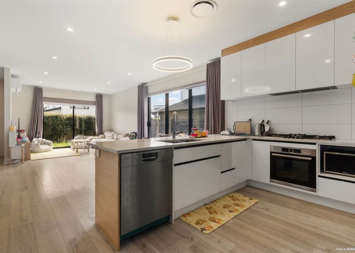  at 33B Westgate Drive, Westgate, Waitakere City, Auckland