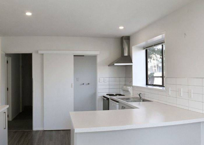  at 1/292 Greers Road, Bishopdale, Christchurch City, Canterbury