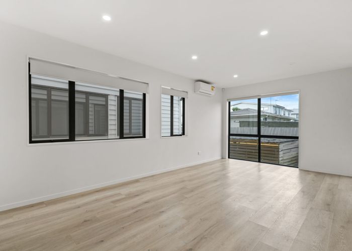  at 13C Edinburgh Avenue, Rosehill, Papakura, Auckland