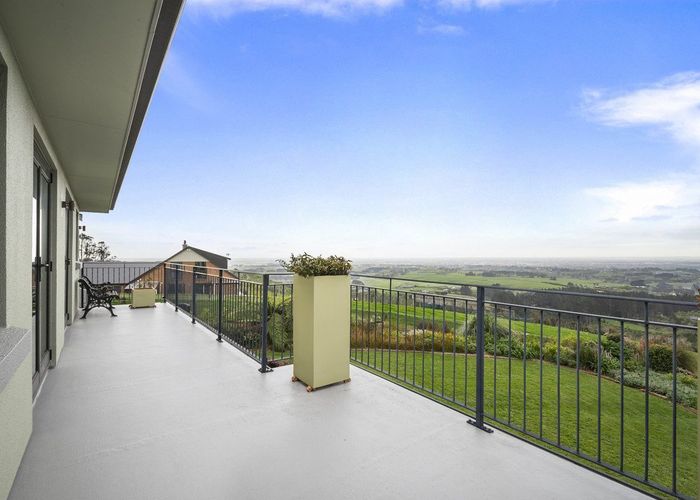  at 20 Pineland Drive, Turitea, Palmerston North