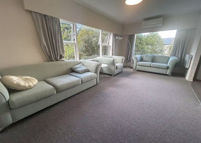  at 1/35 Montgomery Ave, Rothesay Bay, North Shore City, Auckland