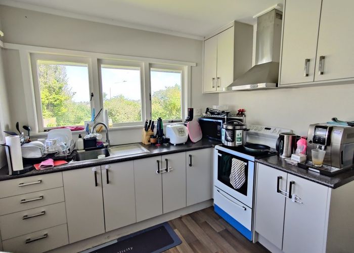  at 1B Exmouth Road, Northcote, North Shore City, Auckland