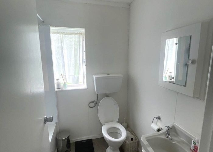  at 1/2 Abraham Place, Saint Johns, Auckland City, Auckland