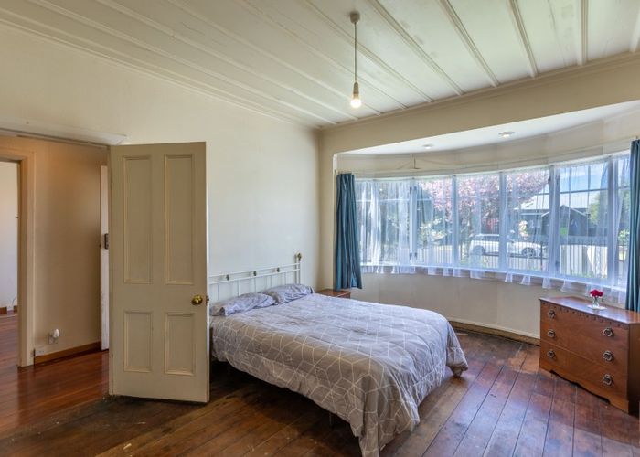  at 706 Queen Street West, Saint Leonards, Hastings