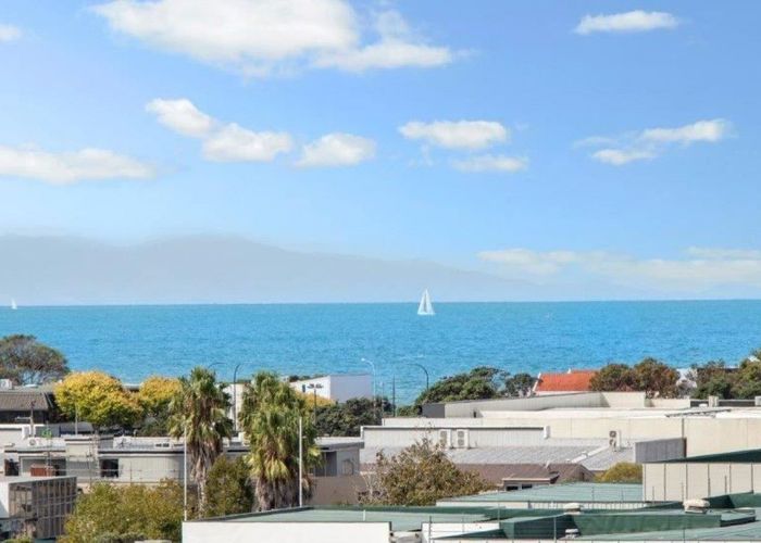  at 5/8 Wilk Lane, Browns Bay, Auckland