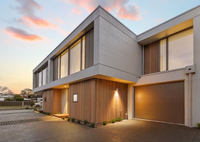  at 2/22 Clissold Street, Merivale, Christchurch City, Canterbury