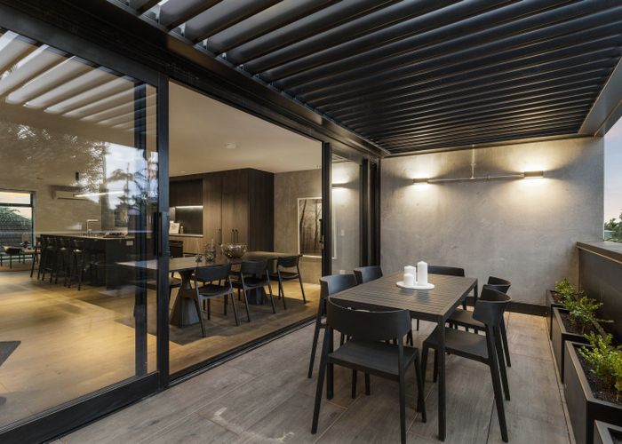  at 2/279 Lake Road, Belmont, Auckland