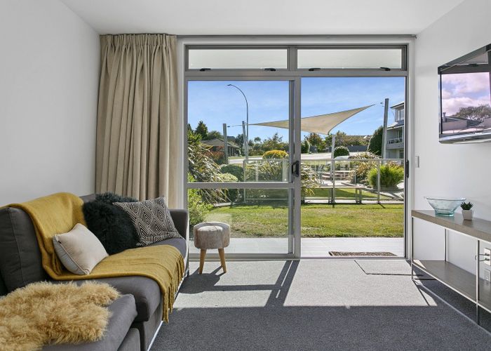  at 10/300 Lake Terrace, Two Mile Bay, Taupo