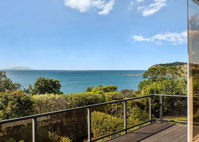  at 146 Pacific Parade, Army Bay, Rodney, Auckland