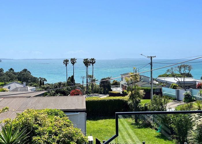  at 10 Vaughan Crescent, Murrays Bay, Auckland