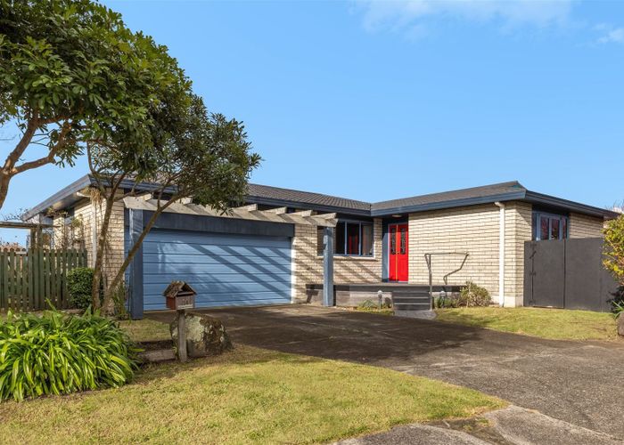  at 14 Solway Place, Mount Maunganui
