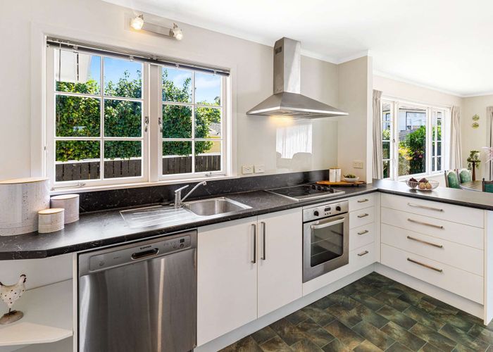  at 73 Parkes Avenue, Saint Johns Hill, Whanganui