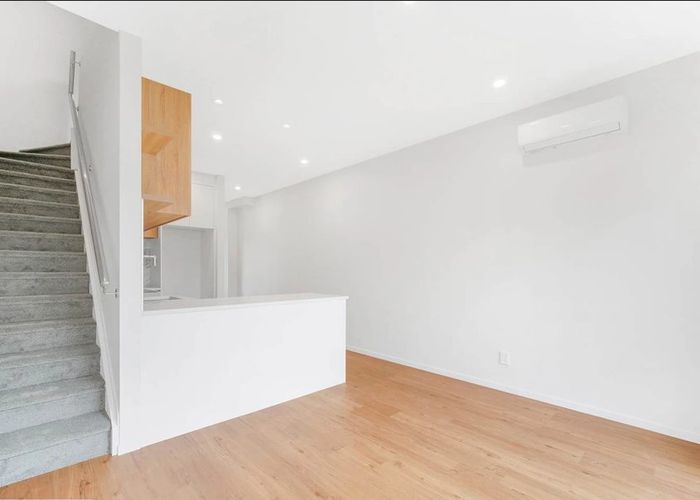  at 4/32 Sunlands Drive, Manurewa, Manukau City, Auckland