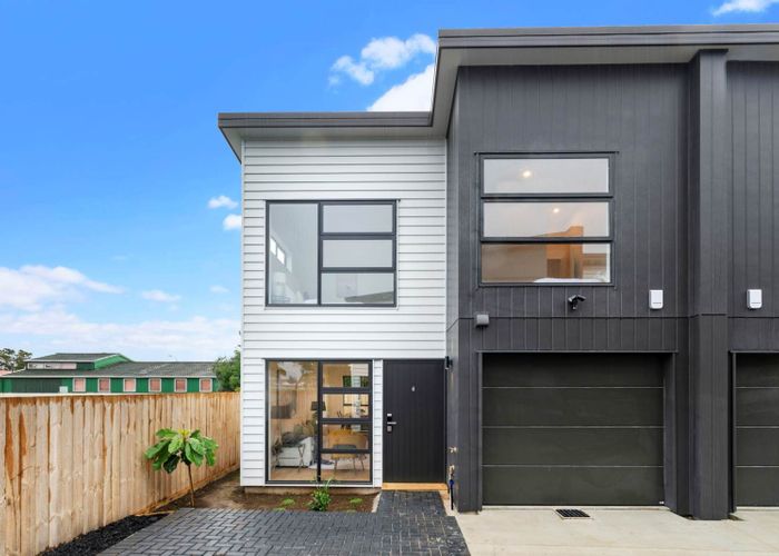  at Lot 8/15 Oakland Avenue, Papatoetoe, Manukau City, Auckland