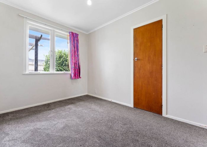  at 536 Glenfield Road, Glenfield, North Shore City, Auckland