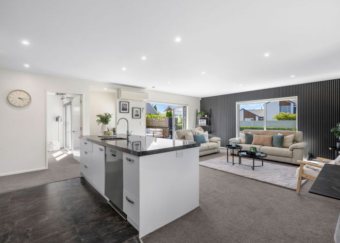  at 10 Lakebridge Place, Parklands, Christchurch City, Canterbury