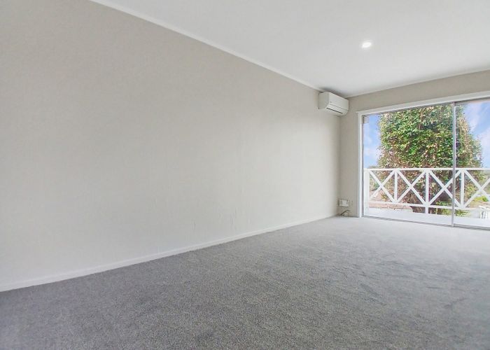  at 1/11 Talavera Place, Te Atatu South, Auckland