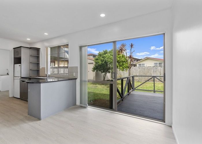  at 62 Olsen Avenue, Hillsborough, Auckland