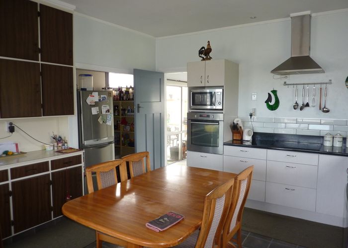  at 2 Sunderland Street, Waimangaroa