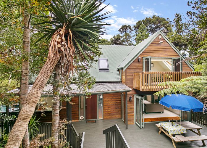  at 68 Crows Road, Swanson, Auckland