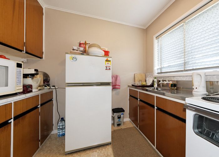  at 1/77 Godley Road, Green Bay, Auckland