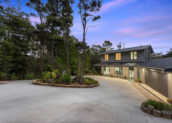 at 18 Sunnyvale Road, Waitakere, Waitakere City, Auckland