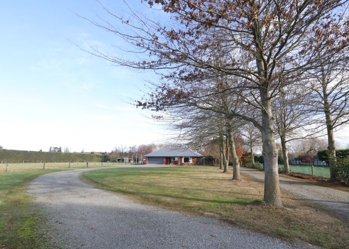  at 306 Beach Road East, Elgin, Ashburton