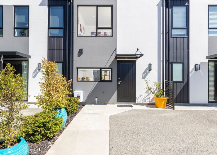  at 21 Doug Jensen Street, Wallaceville, Upper Hutt, Wellington