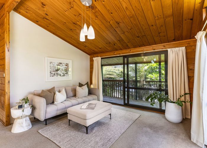  at 15 Woodhams Street, Beach Haven, Auckland