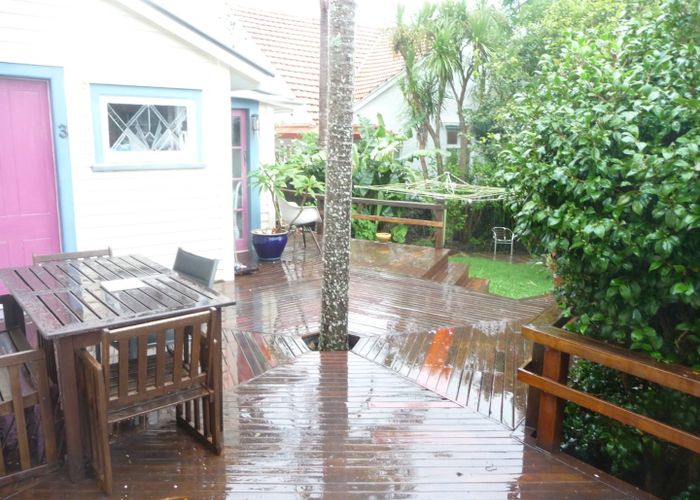  at 2/9 Tarata St, Mount Eden, Auckland City, Auckland