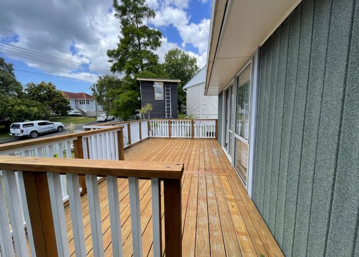  at 10 Hinau Street, New Lynn, Waitakere City, Auckland